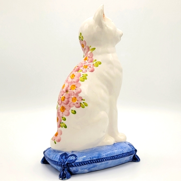 Vintage Majolica Italy Cat On Blue Pillow w/ Hand Painted Flowers On The Back - Picture 6 of 14